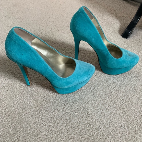 Jessica Simpson platform heels - Picture 3 of 5
